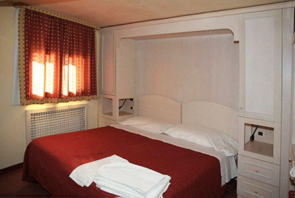 Grand Hotel Duchi D'Aosta Colle Colle Sestriere Exterior photo