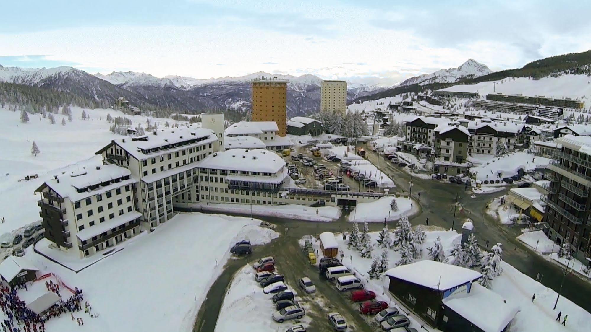 Grand Hotel Duchi D'Aosta Colle Colle Sestriere Exterior photo